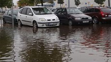 Havárie vodovodu ve Folmavské ulici v Plzni na Borech.
