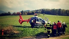 Zavaleného muže transportoval vrtulník v kritickém stavu do olomoucké fakultní... Zavaleného muže transportoval vrtulník v kritickém stavu do olomoucké fakultní...