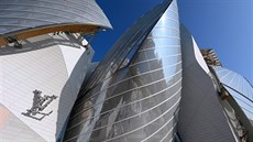 Budovu za v p�epo�tu t�i miliardy korun navrhl a prezentoval Frank Gehry u� v...