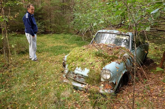Pekka Nummelin nechal auto v lese pesn ped 40 lety. Ped nedvnem se tam...