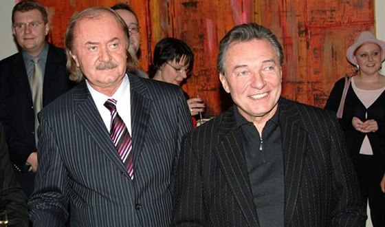 Karel Gott a Frantiek Janeek na ktu desky Mj stráný andl v roce 2009