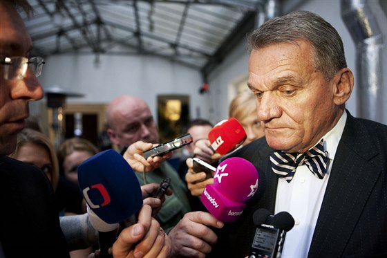 Bohuslav Svoboda ve volebním tábu ODS v Praze (11. íjna 2014)