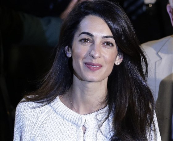 Amal Clooney se po líbánkách vrátila k práci.