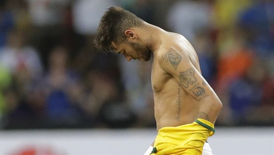 Brazilský útoník Neymar pokoil japonskou obranu tyikrát.
