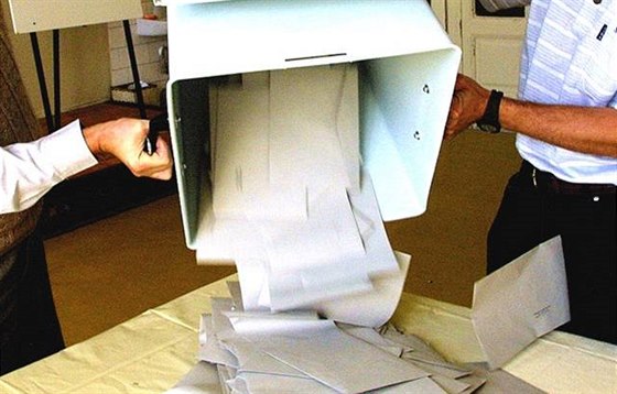 Pro ODS by v lednu ve volbách hlasovalo 36 procent voli, KSM s SSD si mírn polepily. Ilustraní foto.