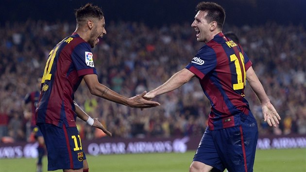 RADOST HVZD. Útoníci Lionel Messi (vpravo) a Neymar se radují z gólu do sít...