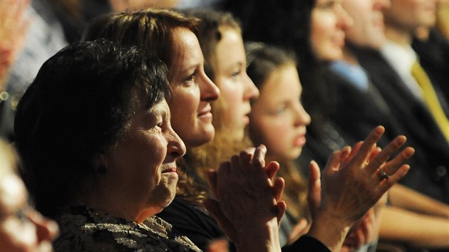 Koncert Krlovny popu - rodina Ivety Bartoov, maminka Svatava a sestra Ivana