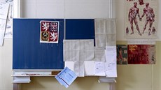 Volební místnost na Z Petra Strozziho v Praze. (10. íjna 2014)