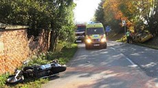 Ve Váanech na Blanensku se srazil motocykl s osobním autem. (12. íjna 2014)