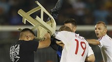 Albánský útoník Bekim Balaj, který v eské lize hájí barvy Slavie, schytal od...