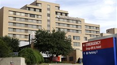 Texaská presbytariánská nemocnice v Dallasu, kde zemel první pacient nakaený...