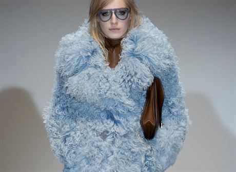 Pastelov modr kabt Gucci, kolekce podzim - zima 2014/2015
