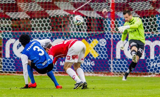 Z utkání Pardubice (ervená) vs Táborsko.