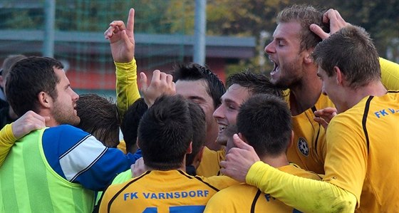 Fotbalisté Varnsdorfu jsou pekvapením druhé ligy. tyi kola ped koncem jsou na postupovém druhém míst.