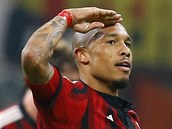 Nigel De Jong z AC Miln slav trefu v utkn s Fiorentinou.