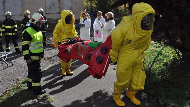 Zchrani v Karlovch Varech cviili, jak postupovat v ppad podezen na nkazu ebolou.