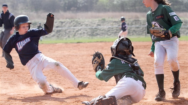 Baseball dti baví.