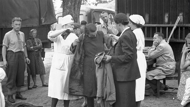 Povode ve Velnice v roce 1949. Velk voda zniila spoustu dom, vzala si i ti lidsk ivoty.