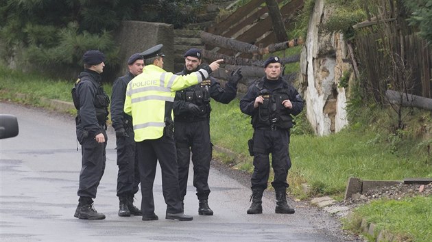 Jestli lid v Lipov a Vlachovicch poslechli vzvu k evakuaci kontrolovali policist.