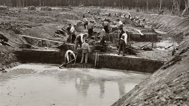 Prce na Baov kanle zaaly v roce 1934, o ti roky pozdji bylo hotovo.