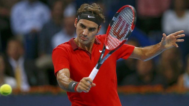 RETURN. Roger Federer bhem finle turnaje v Basileji