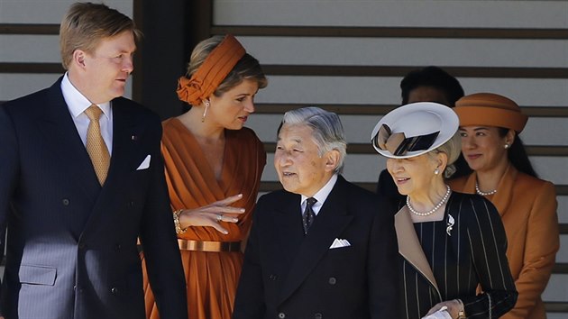 Nizozemsk krl Willm-Alexander, krlovna Mxima, japonsk csa Akihito, csaovna Miiko a korunn princezna Masako (Tokio, 29. jna 2014)