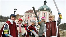 Nejmenší návštěvníky bečovského zámku čekaly letos zvláštní prohlídky i... Nejmenší návštěvníky bečovského zámku čekaly letos zvláštní prohlídky i...