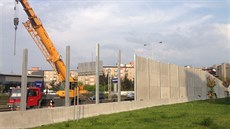 Výstavba protihlukové stěny na Jižní spojce Výstavba protihlukové stěny na Jižní spojce