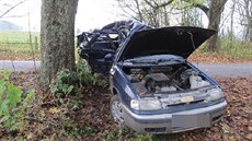 Vážná dopravní nehoda na silnici mezi Chvalčí a Adršpachem na Broumovsku. (24.... Vážná dopravní nehoda na silnici mezi Chvalčí a Adršpachem na Broumovsku. (24....