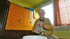Dům bez střechy vypláchl liják. Bytem Svobodových se valila voda. Dům bez střechy vypláchl liják. Bytem Svobodových se valila voda.