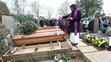 Pohřeb Jiřího Reynka ve Svatém Kříži u Havlíčkova Brodu. Pohřeb Jiřího Reynka ve Svatém Kříži u Havlíčkova Brodu.