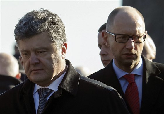 Ukrajinský prezident Petro Poroenko v pátek podpoil setrvání Arsenije...