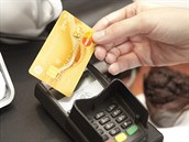 V případě ztráty karty okamžitě informujte banku a kartu zablokujte. Blokaci... V případě ztráty karty okamžitě informujte banku a kartu zablokujte. Blokaci...