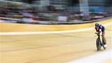 Rakouský cyklista Matthias Brändle během své jízdy za rekordem v hodinovce. Rakouský cyklista Matthias Brändle během své jízdy za rekordem v hodinovce.