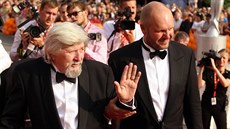 Miroslav Ondříček a jeho syn David na festivalu v Karlových Varech v roce 2014. Miroslav Ondříček a jeho syn David na festivalu v Karlových Varech v roce 2014.