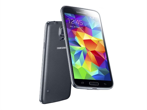 Samsung Galaxy S5 met 4G+ se pvodn jmenoval Plus.