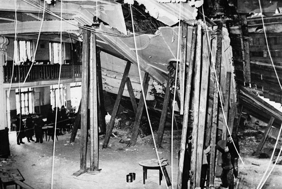 Mnichovská pivnice, kterou v listopadu 1939 zdemoloval neúspný atentát na...