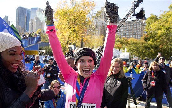 ZVLÁDLA JSEM TO! Caroline Wozniacká slaví; práv dokonila newyorský maraton....
