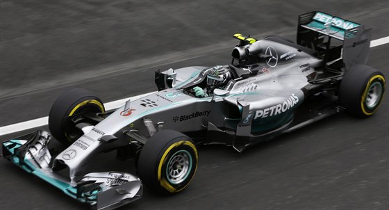 Nico Rosberg ovládl kvalifikaci na VC Brazílie formule 1.