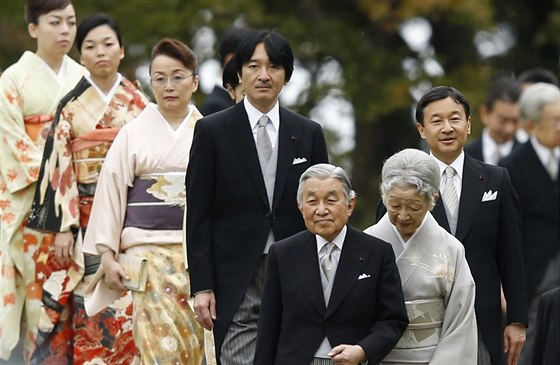 Japonská císaská rodina: princezna Yoko, princezna Akiko, princezna Nobuko,...