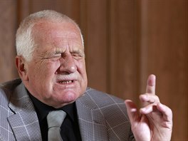 Exprezident Vclav Klaus pi rozhovoru pro MF DNES. (27. 10. 2014)