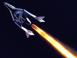 SpaceShip Two pi zkuebnm letu.