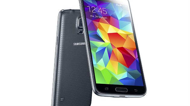 Samsung Galaxy S5 met 4G+ se pvodn jmenoval Plus.