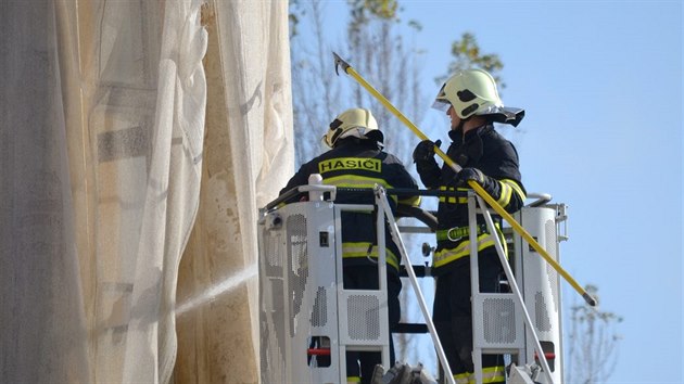 V centru Marinskch Lzn shoel oputn hotel Rozkvt.