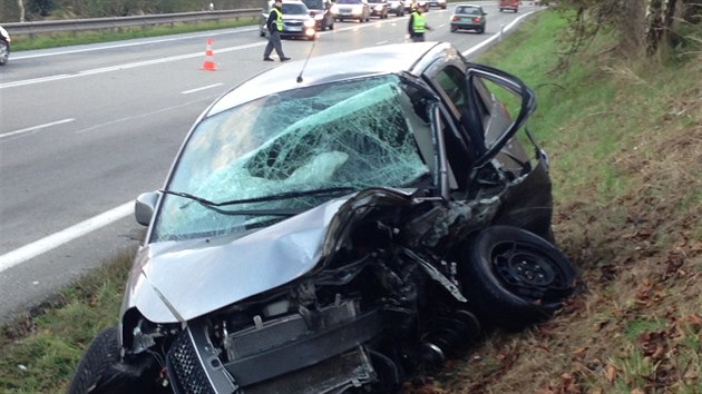 Tragick nehoda na silnici I/3 u Votic si vydala dva lidsk ivoty, dal tyi lid jsou zrann (1. listopadu 2014)