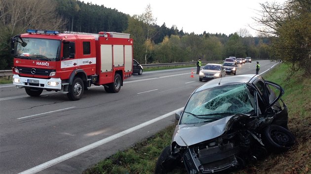 Tragick nehoda na silnici I/3 u Votic si vydala dva lidsk ivoty, dal tyi lid jsou zrann (1. listopadu 2014)