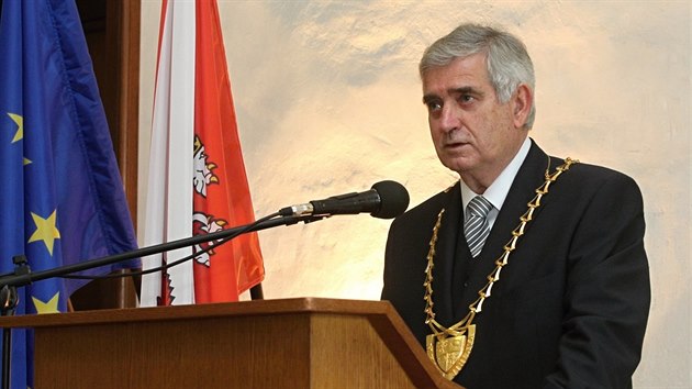 Jihlavt zastupitel zvolili primtorem msta Rudolfa Chloupka z SSD (4. listopadu 2014).