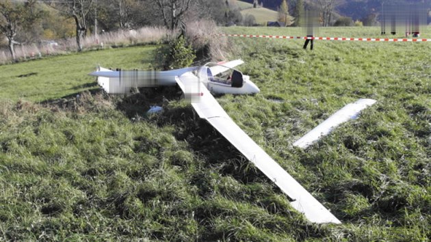 V Jesenku se ztil vtro, pilot si poranil pte (2. listopadu 2014).
