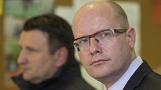 Premiér Bohuslav Sobotka zavítal do Vrbětic na Zlínsku, kde v říjnu vybuchly... Premiér Bohuslav Sobotka zavítal do Vrbětic na Zlínsku, kde v říjnu vybuchly...