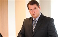 Myslivec Miroslav Kocián u vyškovského okresního soudu (4. listopadu, 2014). Myslivec Miroslav Kocián u vyškovského okresního soudu (4. listopadu, 2014).